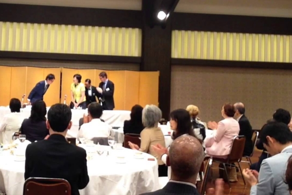 Special IPF Breakfast with Akie Abe