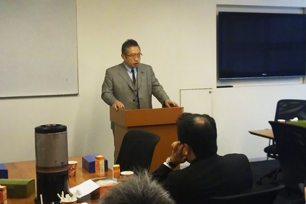 ipf-march-2012.jpg ipf-march-2012.jpg